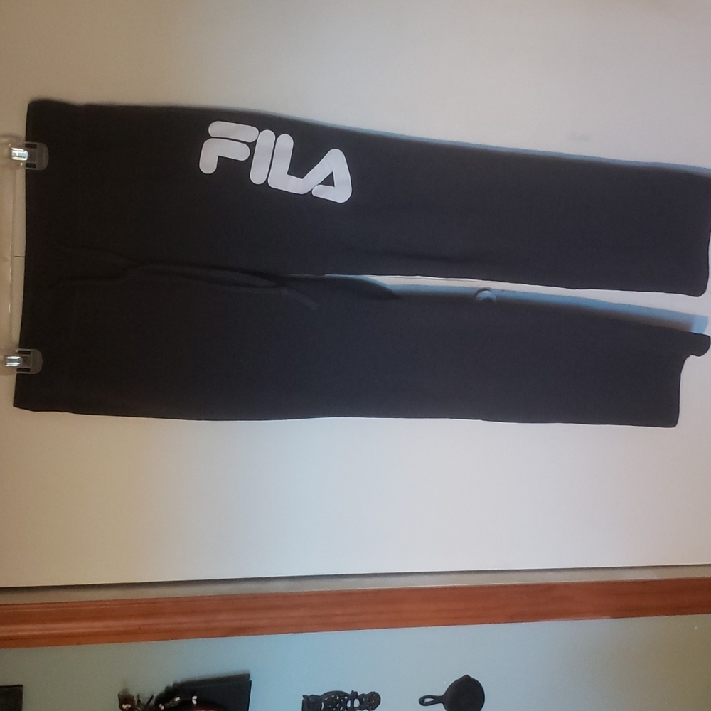 Fila sweatpants size M